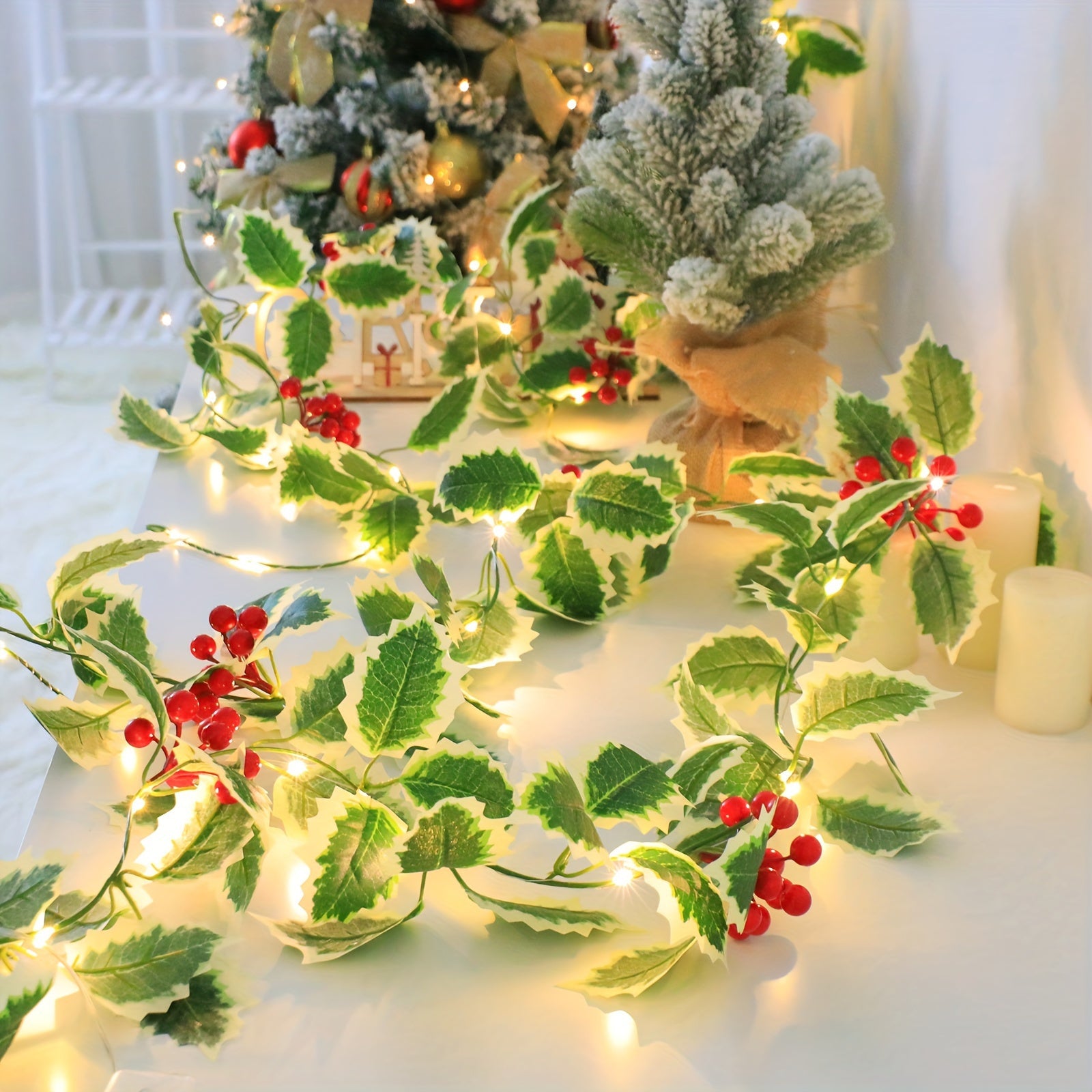 1-Set Festive 30-LED Lighted Christmas Garland (167.64 cm) with Red Berries & Holly Leaves – Battery Operated, Classic Design for Indoor or Outdoor Use. Perfect for Fireplace, Doorways, Gates, and Rooms. Ideal for Christmas