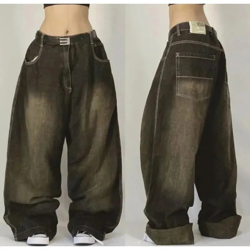 Unisex Streetwear Baggy Jeans – Washed Multi-Pocket Design.Y2K-inspired hip-hop and Harajuku style with a high waist and wide-leg fit.Durable, comfortable, and built for bold everyday looks.