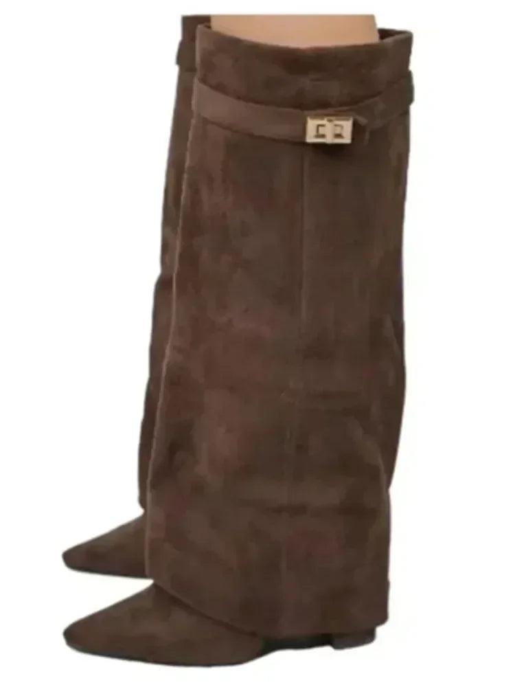 2025 Autumn/Winter Collection – Women’s Pointed-Toe Knee-High Boots with Metal Buckle. Featuring a thick high heel and sleek mid-leg design for a chic, fashionable look. Perfect for pairing with dresses or pants for elega