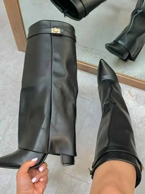 2025 Autumn/Winter Collection – Women’s Pointed-Toe Knee-High Boots with Metal Buckle. Featuring a thick high heel and sleek mid-leg design for a chic, fashionable look. Perfect for pairing with dresses or pants for elega