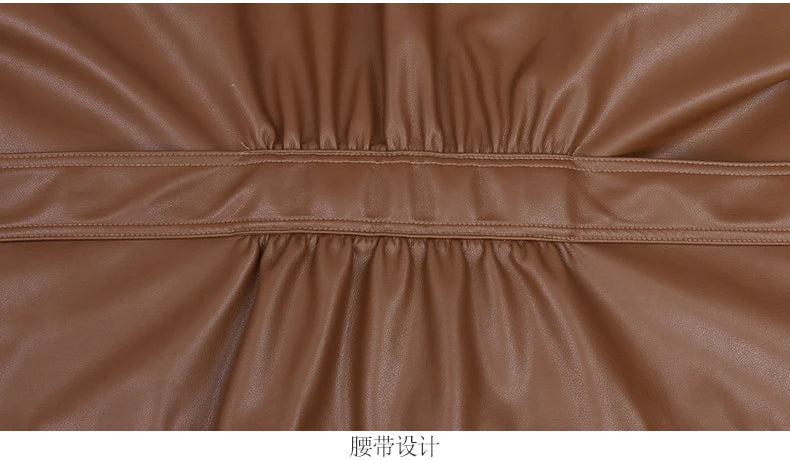 Mauroicardi 2025 Spring/Fall Collection – Women’s Short PU Leather Jacket. Crafted from soft, lightweight material with a fitted silhouette, raglan sleeves, and stylish sash detailing. Available in elegant brown and class