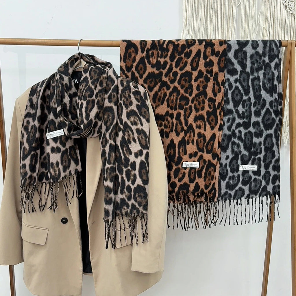 Luxury Leopard Print Tassel Scarf – Imitation Cashmere Wrap for Women. Thick, soft, and windproof design provides warmth and style during autumn and winter. Perfect as a fashionable shawl, wrap, or neck warmer for any occas