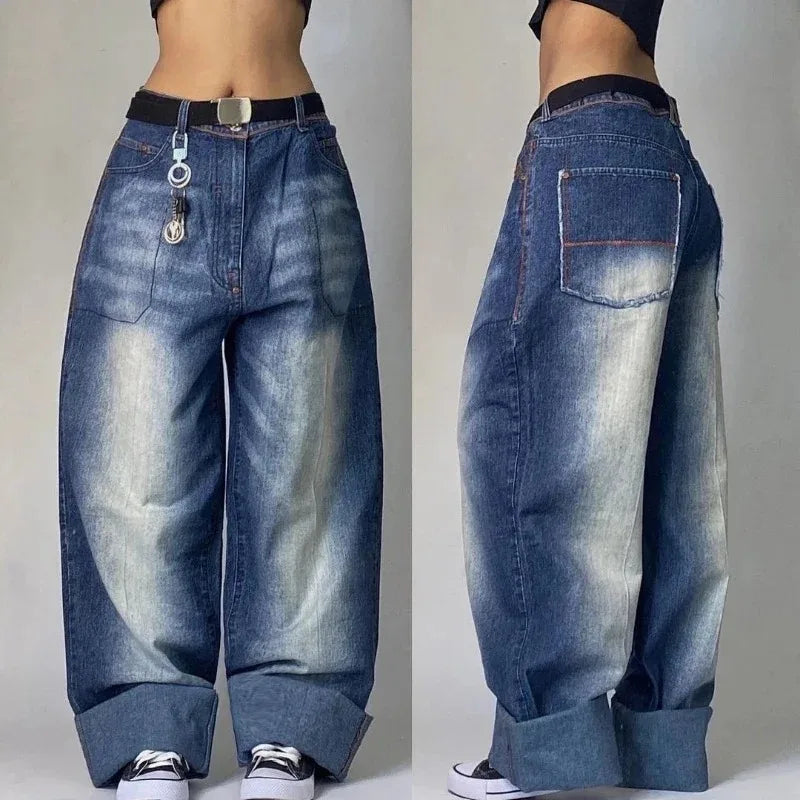 Unisex Streetwear Baggy Jeans – Washed Multi-Pocket Design.Y2K-inspired hip-hop and Harajuku style with a high waist and wide-leg fit.Durable, comfortable, and built for bold everyday looks.