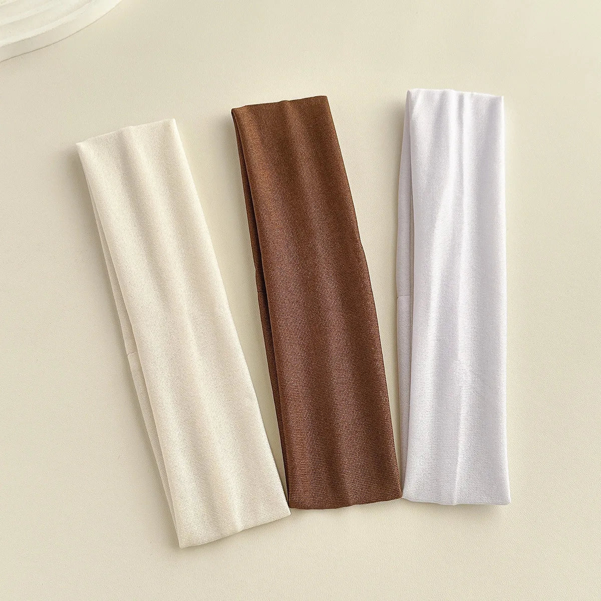 Four Seasons Solid Sports Headbands for Women
Stay stylish and comfortable year-round with these solid-color elastic headbands. Designed for fitness, running, yoga, and everyday wear, they provide a secure, non-slip fit to ke