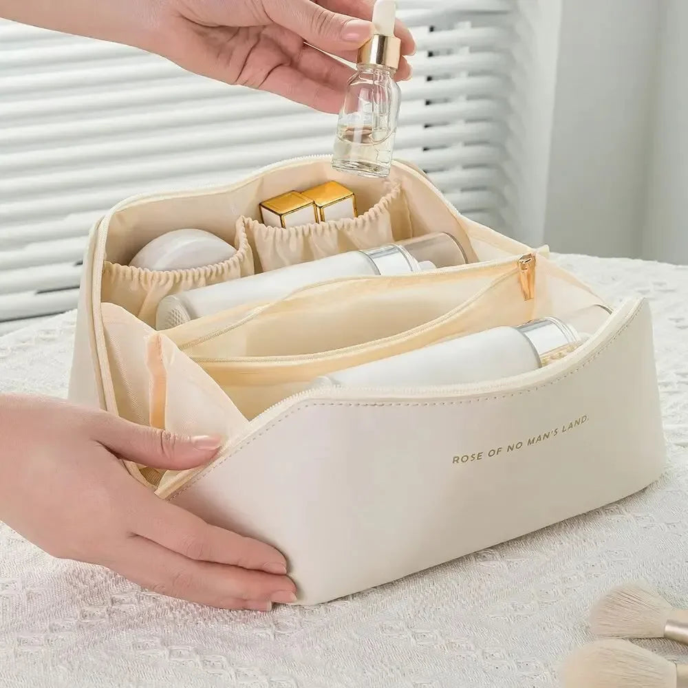 Luxury Makeup Organizer Bag – Women’s Travel Toiletry Case with Zipper. Elegant and functional cosmetic storage pouch designed to keep your beauty essentials organized at home or on the go. Perfect for travel, daily use,
