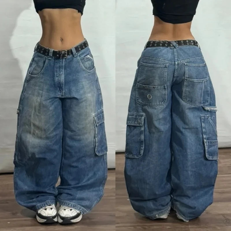 Unisex Streetwear Baggy Jeans – Washed Multi-Pocket Design.Y2K-inspired hip-hop and Harajuku style with a high waist and wide-leg fit.Durable, comfortable, and built for bold everyday looks.