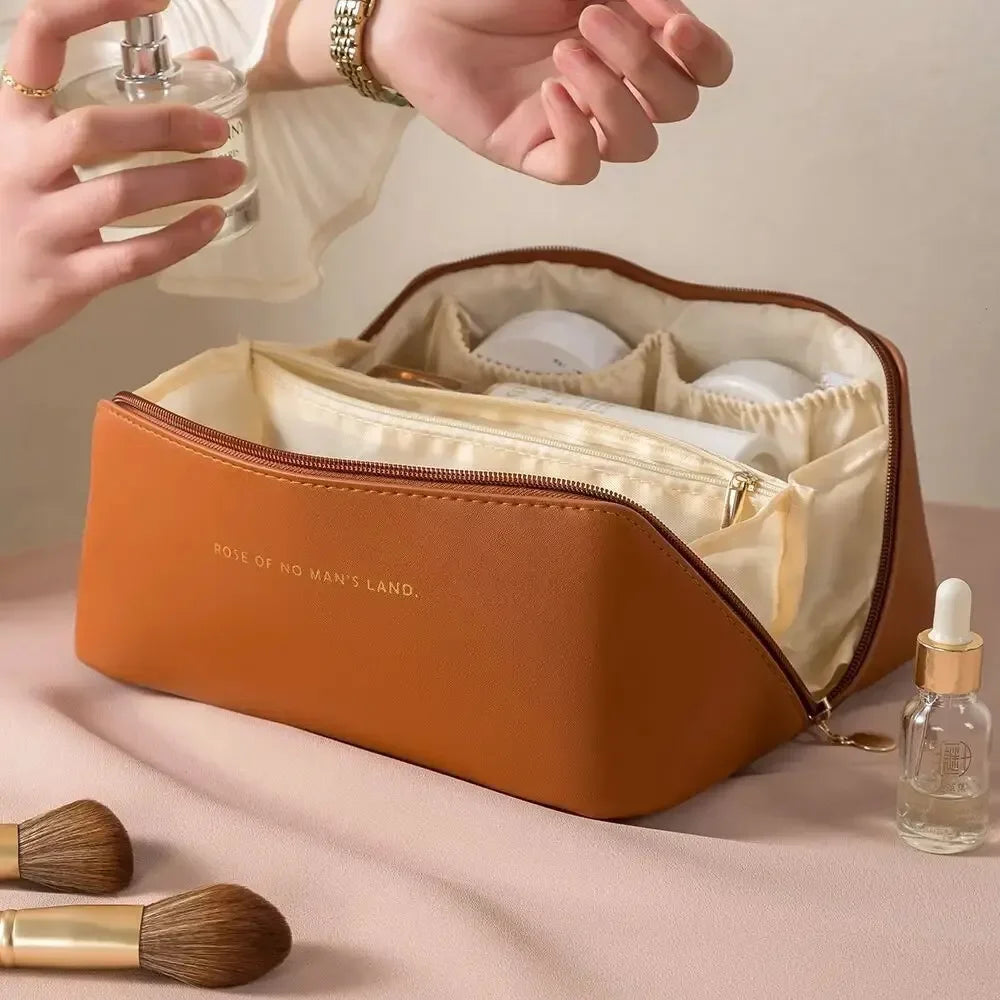 Luxury Makeup Organizer Bag – Women’s Travel Toiletry Case with Zipper. Elegant and functional cosmetic storage pouch designed to keep your beauty essentials organized at home or on the go. Perfect for travel, daily use,