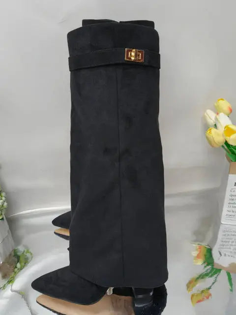 2025 Autumn/Winter Collection – Women’s Pointed-Toe Knee-High Boots with Metal Buckle. Featuring a thick high heel and sleek mid-leg design for a chic, fashionable look. Perfect for pairing with dresses or pants for elega