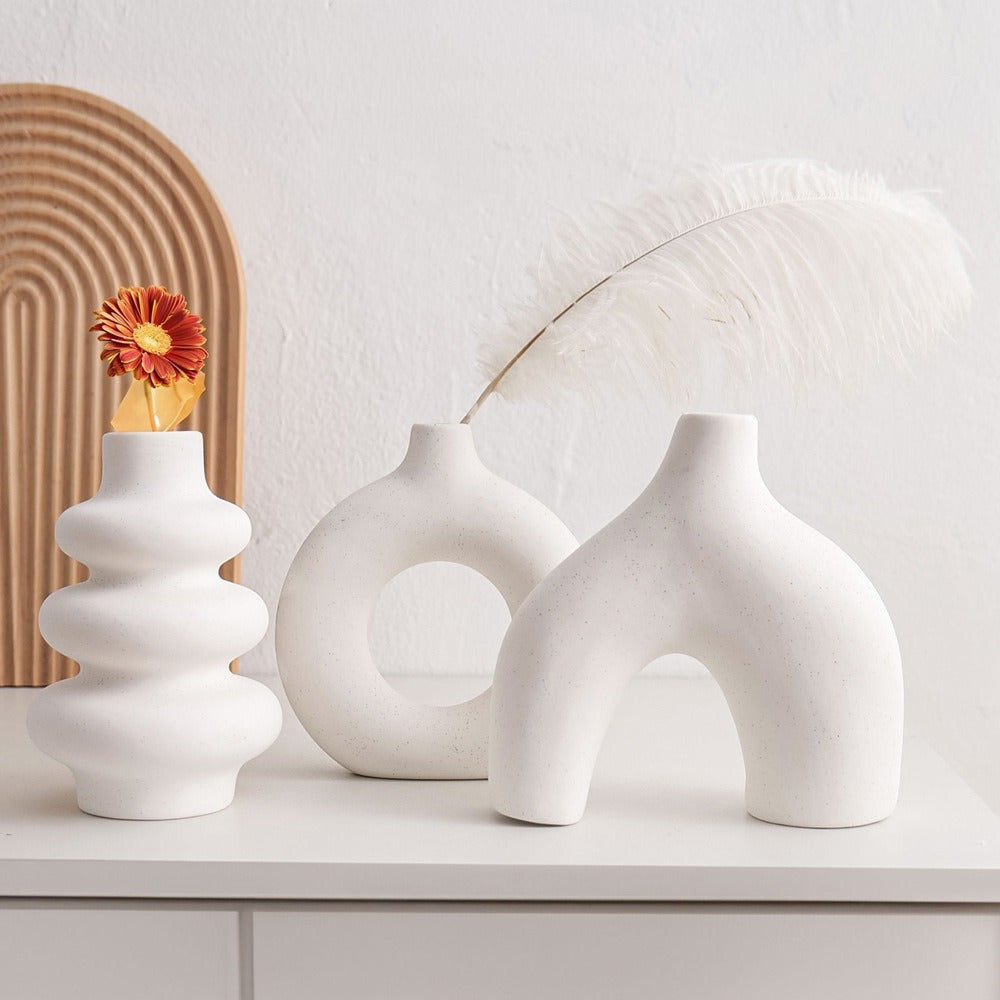 3-Piece Bohemian Ceramic Vase Set – Modern Geometric Round Decorative Vases in White Donut and Gourd Shapes. Perfect for Table Centerpieces, Living Room, Bedroom, Wedding, and Valentine’s Day Décor. An Elegant Choice for